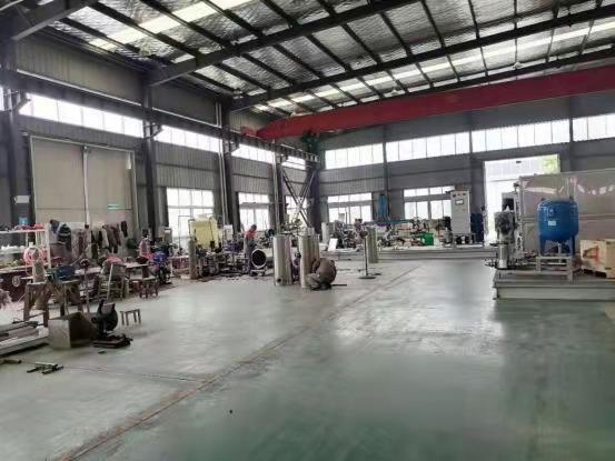 過濾罐/精密過濾器生產(chǎn)現(xiàn)場(chǎng)