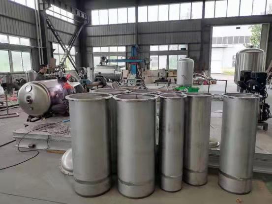過濾罐/精密過濾器生產(chǎn)現(xiàn)場(chǎng)